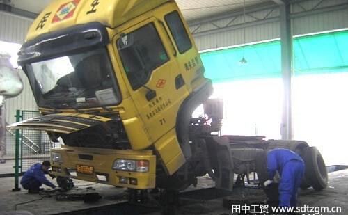 使用田中大貨車(chē)維修工具保養(yǎng).jpg
