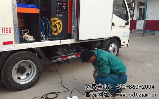 卡車(chē)救援服務(wù)車(chē)發(fā)電空壓電焊一體機(jī)使用圖片