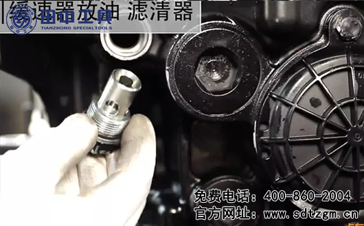 ZF12檔變速箱拆卸